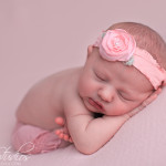 Chicago / Naperville Newborn and Family Photographer Newborn Girl