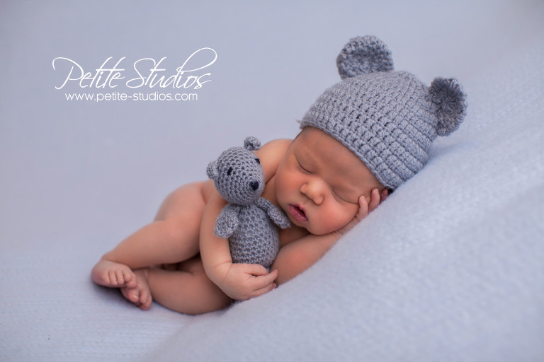 CHICAGO AND NAPERVILLE NEWBORN AND BABY PHOTOGRAPHER 