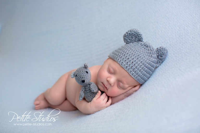 CHICAGO AND NAPERVILLE NEWBORN AND BABY PHOTOGRAPHER