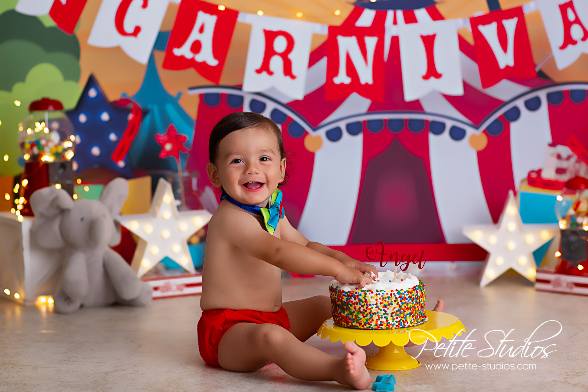Amazon.com: Halodete Glitter Circus Happy Birthday Cake Topper - Tent Carnival  Themed Cake Decor - Amusement Park Circus Theme Party Supplies Gold :  Grocery & Gourmet Food
